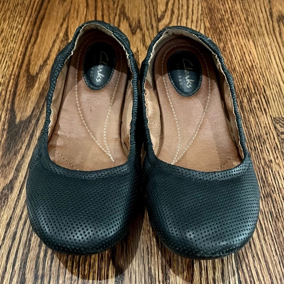 Black Clarks Flats - Picture 1 of 7
